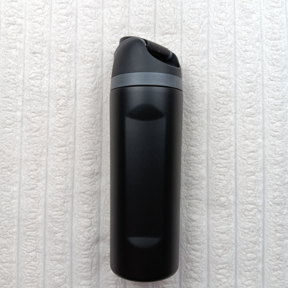 Black Stainless Water Bottle - Picture 2 of 6